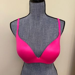 Push-up bra by Victoria’s secrets 38C